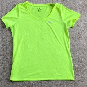 🌵Nike Dri-fit workout shirt